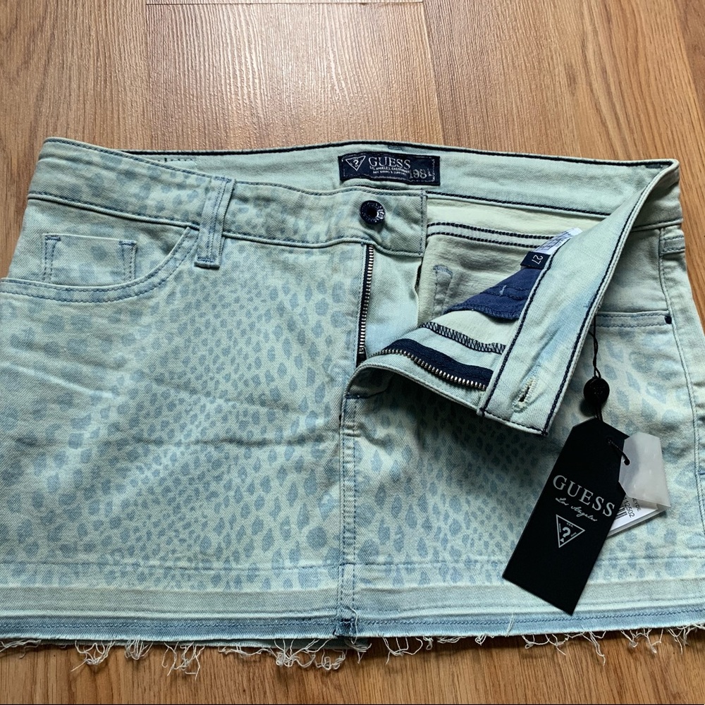 Guess mini animal print Jeans skirt nwt size 27